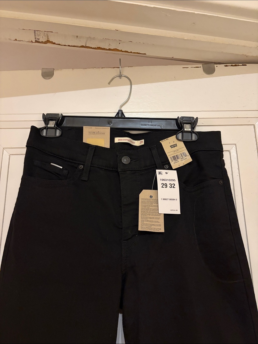 Levi's Black Straight-Leg Women's Jeans 32" inseam